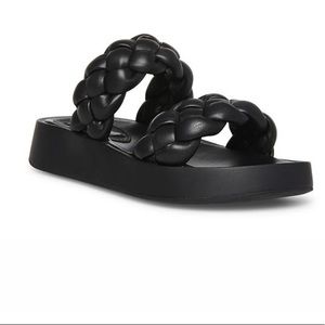 Steve Madden’s Hillary Sandal in Black